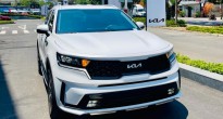 Giá Kia Sorento tại đại lý giảm sốc, liệu có phải 'xả hàng' đón bản nâng cấp?